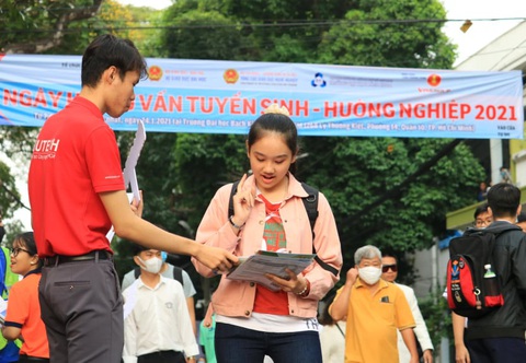 Ngày hội tư vấn tuyển sinh - hướng nghiệp sôi nổi, bổ ích tại TP.HCM - Ảnh 23. Ngày hội tư vấn tuyển sinh - hướng nghiệp sôi nổi, bổ ích tại TP.HCM - Ảnh 23.