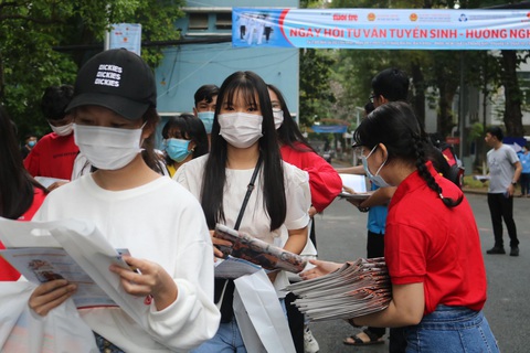 Ngày hội tư vấn tuyển sinh - hướng nghiệp sôi nổi, bổ ích tại TP.HCM - Ảnh 14. Ngày hội tư vấn tuyển sinh - hướng nghiệp sôi nổi, bổ ích tại TP.HCM - Ảnh 14.