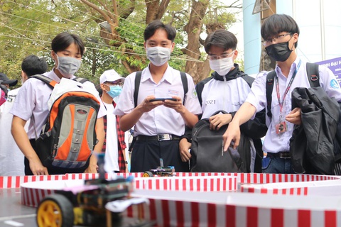 Ngày hội tư vấn tuyển sinh - hướng nghiệp sôi nổi, bổ ích tại TP.HCM - Ảnh 19. Ngày hội tư vấn tuyển sinh - hướng nghiệp sôi nổi, bổ ích tại TP.HCM - Ảnh 19.