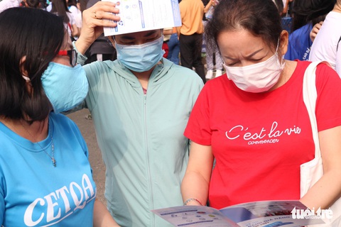 Nghỉ một ngày chợ cũng tiếc nhưng mà việc học của con là trên hết - Ảnh 4. Nghỉ một ngày chợ cũng tiếc nhưng mà việc học của con là trên hết - Ảnh 4.
