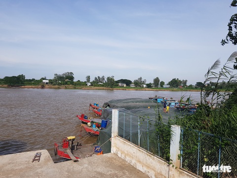 Cửa khẩu Khánh Bình không ưu ái cho doanh nghiệp nào giữa mùa dịch COVID-19 - Ảnh 1. Cửa khẩu Khánh Bình không ưu ái cho doanh nghiệp nào giữa mùa dịch COVID-19 - Ảnh 1.