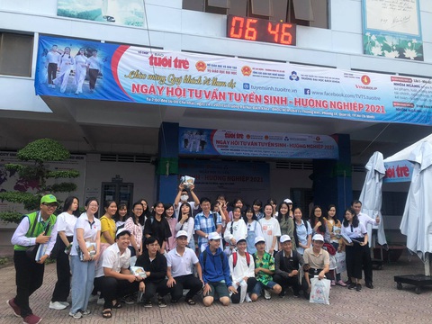 Sáng nay tư vấn tuyển sinh - hướng nghiệp tại ĐH Bách khoa TP.HCM - Ảnh 1. Sáng nay tư vấn tuyển sinh - hướng nghiệp tại ĐH Bách khoa TP.HCM - Ảnh 1.
