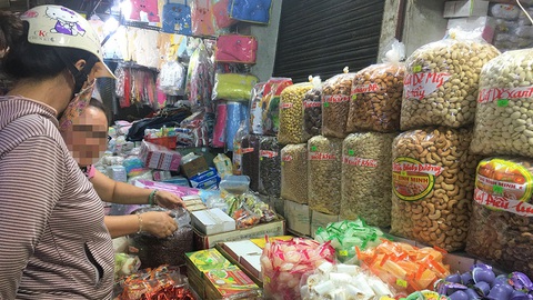 Cận tết tung quân kiểm tra an toàn thực phẩm - Ảnh 1. Cận tết tung quân kiểm tra an toàn thực phẩm - Ảnh 1.