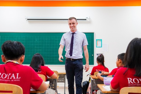 Nhận ngay ưu đãi 20% học phí khi đăng ký học tại Royal School - Ảnh 1. Nhận ngay ưu đãi 20% học phí khi đăng ký học tại Royal School - Ảnh 1.