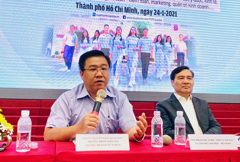 Nhiều thông tin trên Internet, em vẫn muốn dự Ngày hội tư vấn tuyển sinh - hướng nghiệp - Ảnh 6. Nhiều thông tin trên Internet, em vẫn muốn dự Ngày hội tư vấn tuyển sinh - hướng nghiệp - Ảnh 6.