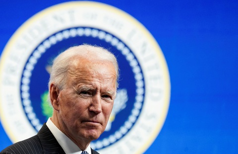 Ông Biden sa thải bác sĩ chữa COVID-19 cho ông Trump - Ảnh 1. Ông Biden sa thải bác sĩ chữa COVID-19 cho ông Trump - Ảnh 1.