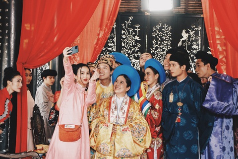 Web drama cổ trang Gái xấu xiên không gây sốt - Ảnh 6. Web drama cổ trang Gái xấu xiên không gây sốt - Ảnh 6.