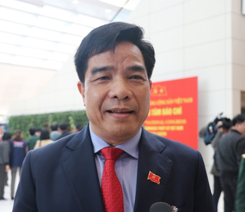 Nội dung của báo cáo chính trị gắn liền với thực tiễn - Ảnh 2. Nội dung của báo cáo chính trị gắn liền với thực tiễn - Ảnh 2.