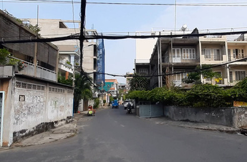 Truy xét nhóm táo tợn dàn cảnh móc túi người phụ nữ ở quận 11, TP.HCM - Ảnh 2. Truy xét nhóm táo tợn dàn cảnh móc túi người phụ nữ ở quận 11, TP.HCM - Ảnh 2.