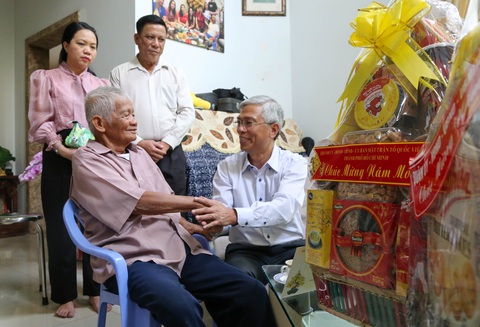 Đã là lãnh đạo thì phải chăm lo đời sống nhân dân - Ảnh 1. Đã là lãnh đạo thì phải chăm lo đời sống nhân dân - Ảnh 1.