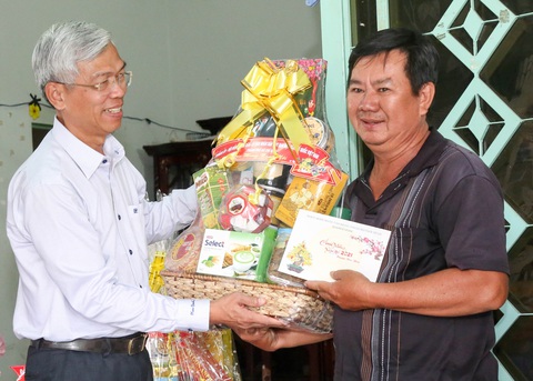 Đã là lãnh đạo thì phải chăm lo đời sống nhân dân - Ảnh 4. Đã là lãnh đạo thì phải chăm lo đời sống nhân dân - Ảnh 4.