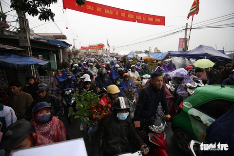 Nam Định thông báo dừng tổ chức lễ khai ấn đền Trần và chợ Viềng xuân 2021 - Ảnh 2. Nam Định thông báo dừng tổ chức lễ khai ấn đền Trần và chợ Viềng xuân 2021 - Ảnh 2.