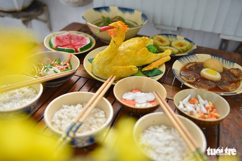 Chàng trai ‘nấu’ mâm cơm tết 3 miền nhìn ngon như thật... từ đất sét - Ảnh 7. Chàng trai ‘nấu’ mâm cơm tết 3 miền nhìn ngon như thật... từ đất sét - Ảnh 7.