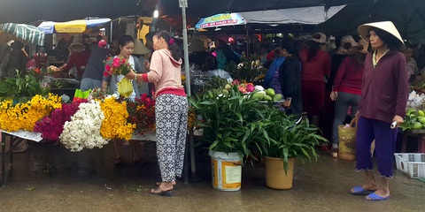 Tết xưa - Tết nay: Nhớ 28 tết năm nào bà cũng làm kẹo lạc - Ảnh 1. Tết xưa - Tết nay: Nhớ 28 tết năm nào bà cũng làm kẹo lạc - Ảnh 1.
