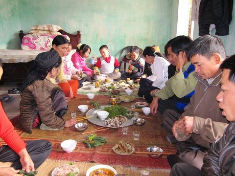Tết xưa - Tết nay: Bánh chưng thuở xưa, hạt mì nhiều hơn gạo nếp - Ảnh 1. Tết xưa - Tết nay: Bánh chưng thuở xưa, hạt mì nhiều hơn gạo nếp - Ảnh 1.