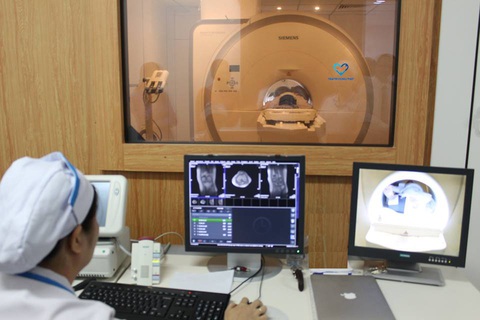 Chụp cộng hưởng từ (MRI) khớp gối: Giải pháp phát hiện tổn thương nhanh, chính xác - Ảnh 1. Chụp cộng hưởng từ (MRI) khớp gối: Giải pháp phát hiện tổn thương nhanh, chính xác - Ảnh 1.