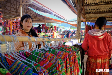 Chợ phiên Tây Bắc giữa lòng Tây Nguyên - Ảnh 7. Chợ phiên Tây Bắc giữa lòng Tây Nguyên - Ảnh 7.