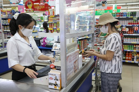 Sinh viên TP.HCM vào mùa làm thêm tết - Ảnh 2. Sinh viên TP.HCM vào mùa làm thêm tết - Ảnh 2.