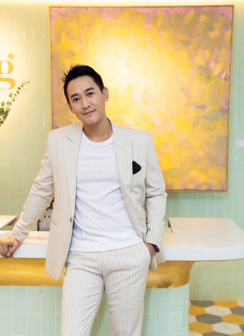 Hứa Vĩ Văn vẽ tranh để chữa lành nỗi đau mất người thân - Ảnh 4. Hứa Vĩ Văn vẽ tranh để chữa lành nỗi đau mất người thân - Ảnh 4.