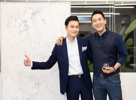 Hứa Vĩ Văn vẽ tranh để chữa lành nỗi đau mất người thân - Ảnh 5. Hứa Vĩ Văn vẽ tranh để chữa lành nỗi đau mất người thân - Ảnh 5.