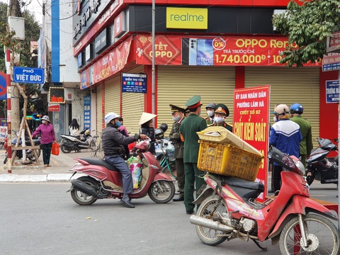 Hải Phòng, Thái Bình nói kiểm soát chặt người vùng dịch về là để... không toang - Ảnh 1. Hải Phòng, Thái Bình nói kiểm soát chặt người vùng dịch về là để... không toang - Ảnh 1.