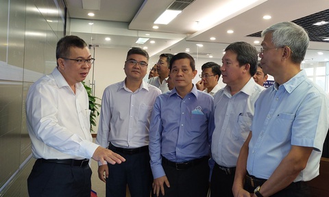 TP.HCM đảm bảo cấp điện xuyên suốt Tết Tân Sửu phục vụ người dân - Ảnh 1. TP.HCM đảm bảo cấp điện xuyên suốt Tết Tân Sửu phục vụ người dân - Ảnh 1.