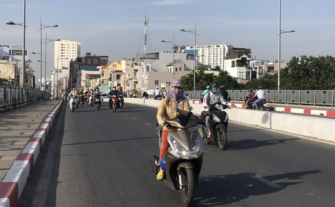 Miền Nam trời ít mây, tia cực tím đạt cực đại - Ảnh 1. Miền Nam trời ít mây, tia cực tím đạt cực đại - Ảnh 1.