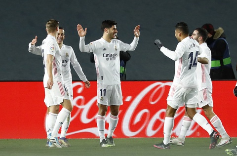 Chiến thắng đầu tiên trong năm mới, Real Madrid tạm vươn lên đầu bảng - Ảnh 1. Chiến thắng đầu tiên trong năm mới, Real Madrid tạm vươn lên đầu bảng - Ảnh 1.