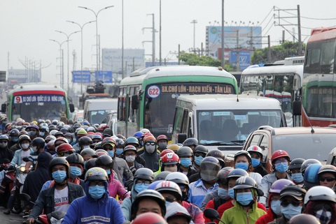 Từ 16h chiều 3-1, cửa ngõ miền Tây của Sài Gòn đông dần, trái cây, gà qué đu xe - Ảnh 8. Từ 16h chiều 3-1, cửa ngõ miền Tây của Sài Gòn đông dần, trái cây, gà qué đu xe - Ảnh 8.