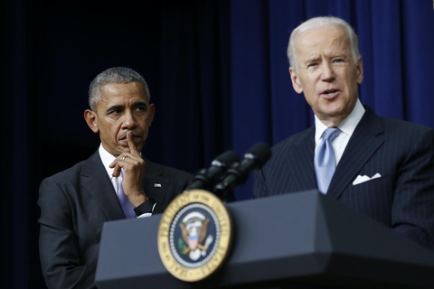 Cựu giáo sư luật đề xuất ông Biden chọn ông Obama làm bộ trưởng tư pháp - Ảnh 1. Cựu giáo sư luật đề xuất ông Biden chọn ông Obama làm bộ trưởng tư pháp - Ảnh 1.