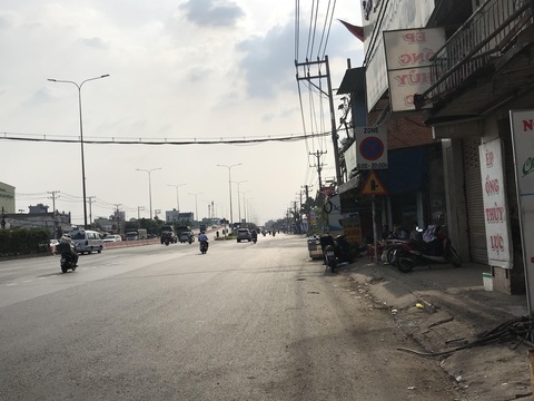 Đón khách đặt xe trên app, tài xế Gojek bị đánh bằng củi tạ ở ngã tư An Sương - Ảnh 2. Đón khách đặt xe trên app, tài xế Gojek bị đánh bằng củi tạ ở ngã tư An Sương - Ảnh 2.