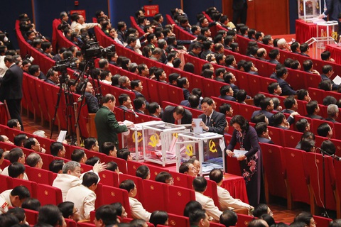 Hình ảnh các đại biểu Đại hội Đảng bỏ phiếu bầu Ban Chấp hành Trung ương khóa XIII - Ảnh 7. Hình ảnh các đại biểu Đại hội Đảng bỏ phiếu bầu Ban Chấp hành Trung ương khóa XIII - Ảnh 7.
