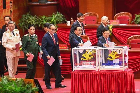 Hình ảnh các đại biểu Đại hội Đảng bỏ phiếu bầu Ban Chấp hành Trung ương khóa XIII - Ảnh 5. Hình ảnh các đại biểu Đại hội Đảng bỏ phiếu bầu Ban Chấp hành Trung ương khóa XIII - Ảnh 5.