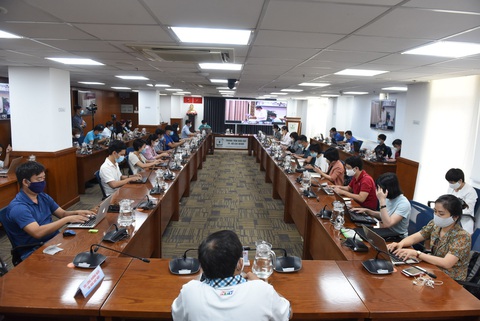 TP.HCM chưa có thông tin 250 hành khách đi chung chuyến bay với ca mắc COVID-19 - Ảnh 1. TP.HCM chưa có thông tin 250 hành khách đi chung chuyến bay với ca mắc COVID-19 - Ảnh 1.