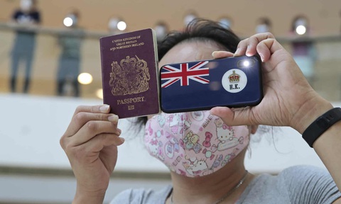 Anh cấp visa cho người Hong Kong, Bắc Kinh nói đừng làm công dân hạng hai - Ảnh 1. Anh cấp visa cho người Hong Kong, Bắc Kinh nói đừng làm công dân hạng hai - Ảnh 1.