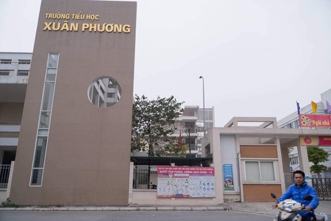 79 cô trò Trường tiểu học Xuân Phương cách ly tại trường, Hà Nội có 11 ca COVID-19 - Ảnh 1. 79 cô trò Trường tiểu học Xuân Phương cách ly tại trường, Hà Nội có 11 ca COVID-19 - Ảnh 1.