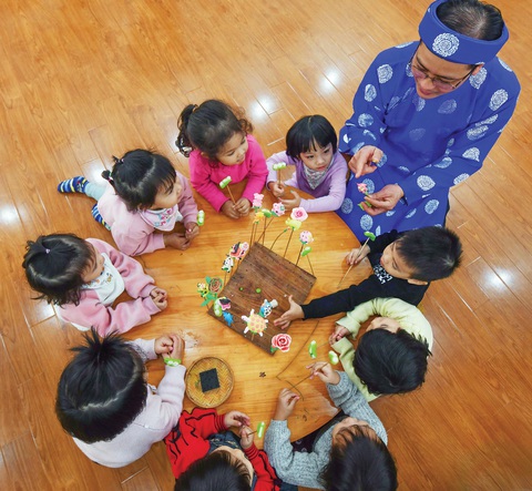 Người lưu giữ ký ức tuổi thơ qua những con tò he - Ảnh 9. Người lưu giữ ký ức tuổi thơ qua những con tò he - Ảnh 9.
