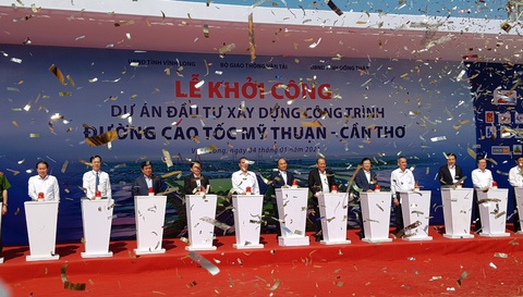 Thủ tướng yêu cầu đẩy nhanh xây cầu Mỹ Thuận 2, kịp thông tuyến cao tốc TP.HCM - Cần Thơ - Ảnh 6. Thủ tướng yêu cầu đẩy nhanh xây cầu Mỹ Thuận 2, kịp thông tuyến cao tốc TP.HCM - Cần Thơ - Ảnh 6.
