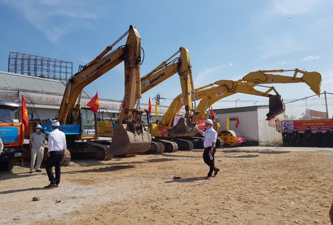 Thủ tướng yêu cầu đẩy nhanh xây cầu Mỹ Thuận 2, kịp thông tuyến cao tốc TP.HCM - Cần Thơ - Ảnh 2. Thủ tướng yêu cầu đẩy nhanh xây cầu Mỹ Thuận 2, kịp thông tuyến cao tốc TP.HCM - Cần Thơ - Ảnh 2.