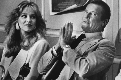 Bond girl Tanya Roberts chết bất ngờ vì đột quỵ ở tuổi 65 - Ảnh 3. Bond girl Tanya Roberts chết bất ngờ vì đột quỵ ở tuổi 65 - Ảnh 3.