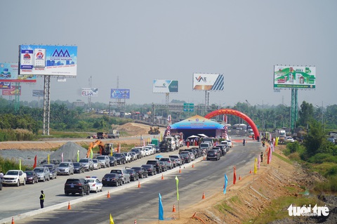 Cao tốc Trung Lương - Mỹ Thuận phải là tuyến cao tốc kiểu mẫu tiêu chuẩn quốc tế - Ảnh 3. Cao tốc Trung Lương - Mỹ Thuận phải là tuyến cao tốc kiểu mẫu tiêu chuẩn quốc tế - Ảnh 3.