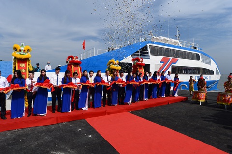 Tuyến phà biển Cần Giờ - Vũng Tàu ngày đầu khai trương - Ảnh 8. Tuyến phà biển Cần Giờ - Vũng Tàu ngày đầu khai trương - Ảnh 8.