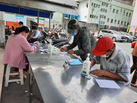 4 người TP.HCM tiếp xúc với du học sinh dương tính COVID-19 ở Hà Nội âm tính - Ảnh 1.