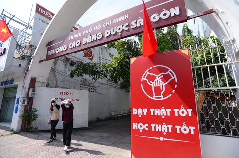 Trường cao đẳng tỉnh đại náo TP.HCM - Ảnh 1. Trường cao đẳng tỉnh đại náo TP.HCM - Ảnh 1.