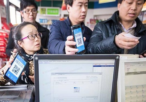 Ông Trump ký sắc lệnh cấm Alipay và một loạt ứng dụng, dân mạng Trung Quốc giận dữ - Ảnh 1. Ông Trump ký sắc lệnh cấm Alipay và một loạt ứng dụng, dân mạng Trung Quốc giận dữ - Ảnh 1.
