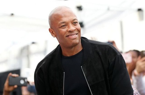 Rapper nổi tiếng Dr. Dre trấn an khán giả sau khi nhập viện vì phình động mạch não - Ảnh 1. Rapper nổi tiếng Dr. Dre trấn an khán giả sau khi nhập viện vì phình động mạch não - Ảnh 1.