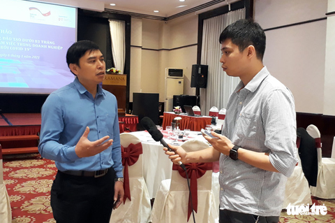 Gần 1,1 triệu người nộp hồ sơ bảo hiểm thất nghiệp trong năm 2020 - Ảnh 1. Gần 1,1 triệu người nộp hồ sơ bảo hiểm thất nghiệp trong năm 2020 - Ảnh 1.
