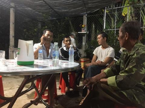 Cảnh sát giao thông gặp nạn mất tích: ‘Hai đứa con mỏi mòn chờ bố’ - Ảnh 1. Cảnh sát giao thông gặp nạn mất tích: ‘Hai đứa con mỏi mòn chờ bố’ - Ảnh 1.