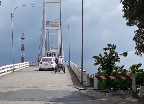 Cà Mau kiến nghị không thu phí không dừng 4 dự án cầu để không... kẹt cầu - Ảnh 1. Cà Mau kiến nghị không thu phí không dừng 4 dự án cầu để không... kẹt cầu - Ảnh 1.