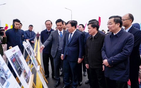 Cầu Thăng Long thông xe sau hơn 4 tháng sửa chữa - Ảnh 3. Cầu Thăng Long thông xe sau hơn 4 tháng sửa chữa - Ảnh 3.